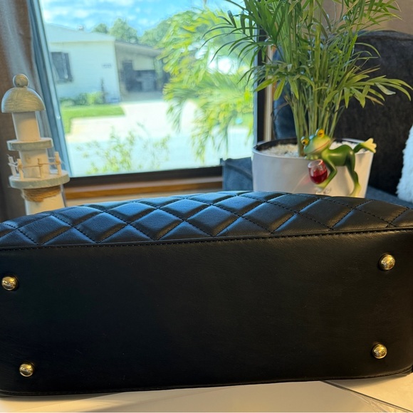 BADGLEY MISCHKA Diamond Quilted Tote With Lock and Key - Picture 12 of 13